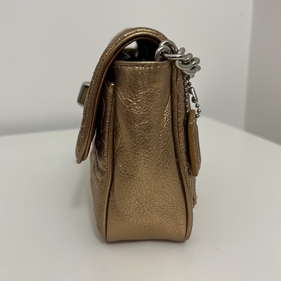 Vintage COACH rose gold CC turnlock chain crossbody bag - Picture 10 of 16